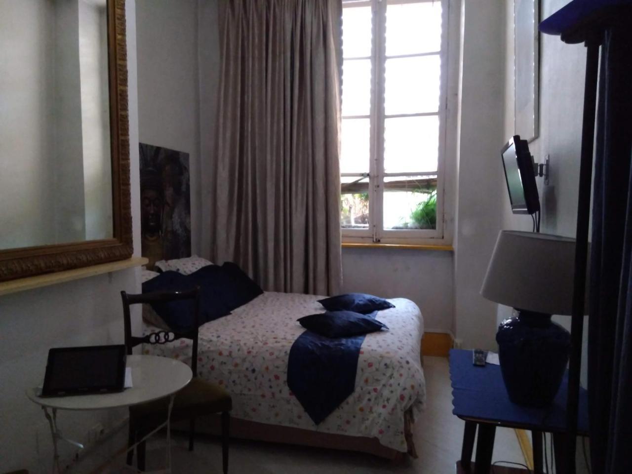 Chambres Les Soyeuses ลียง ภายนอก รูปภาพ